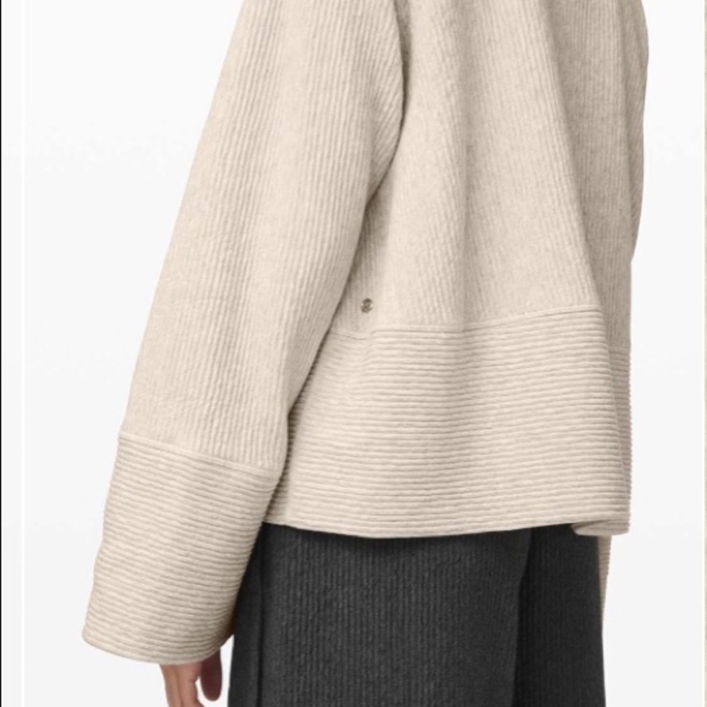 Lululemon Pullover - Picture 4 of 4
